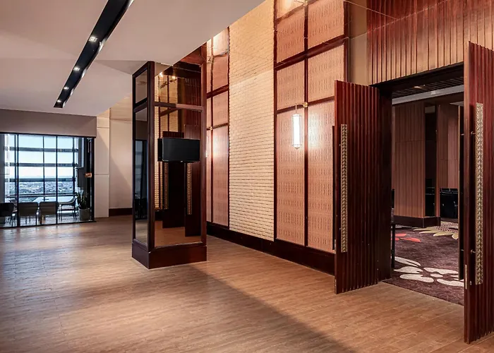 Whiz Luxe Hotel Spazio Surabaya