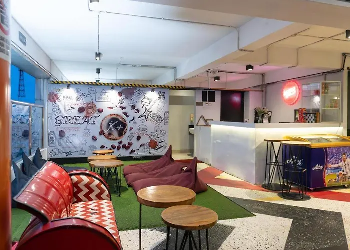 G Suites Hotel By Amithya Surabaya